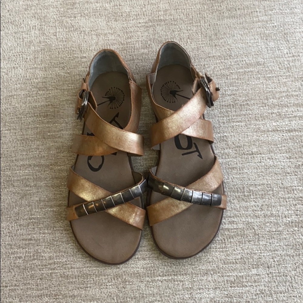 OTBT sandals